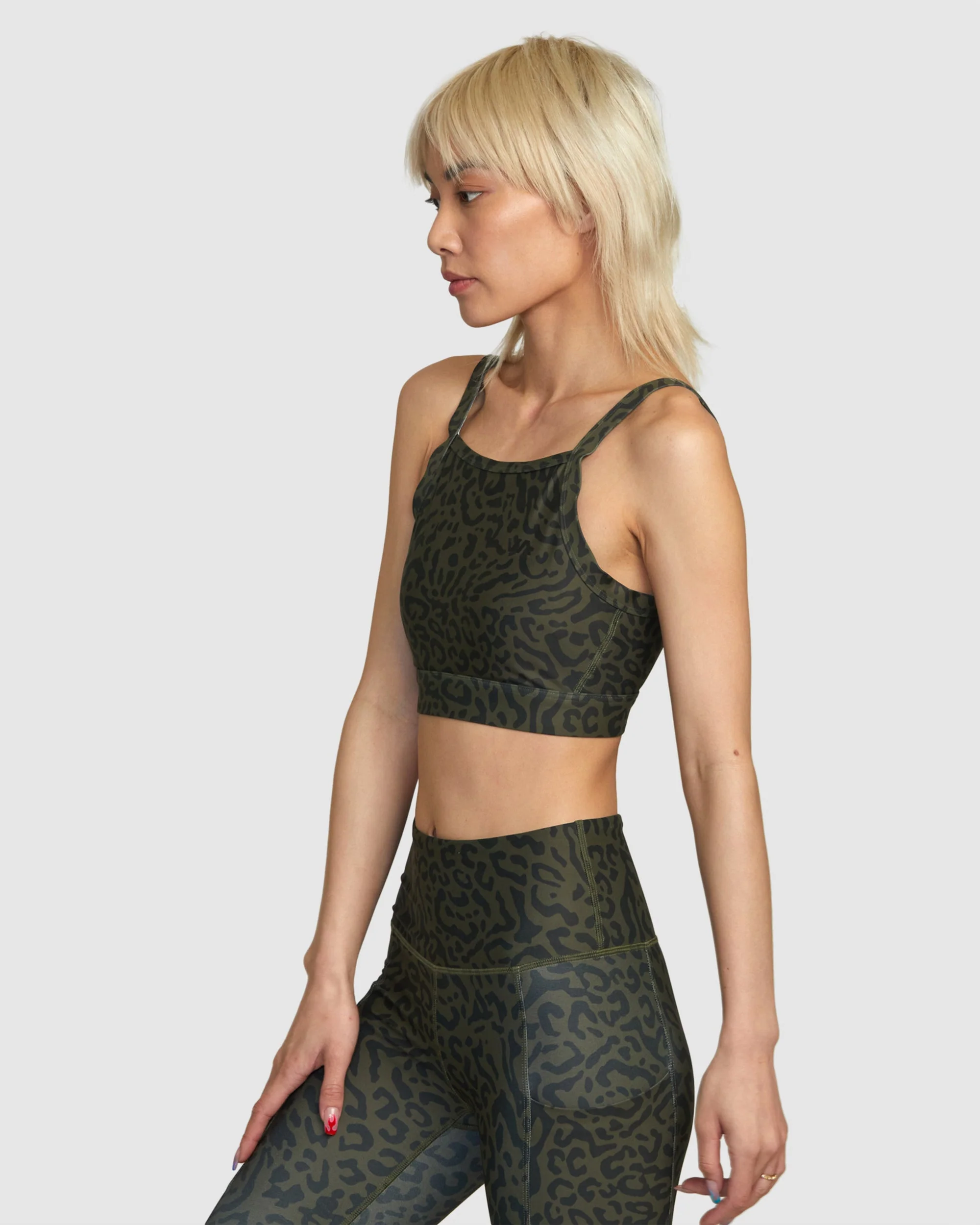 Womens VA Essential High Impact Bra - Image 8